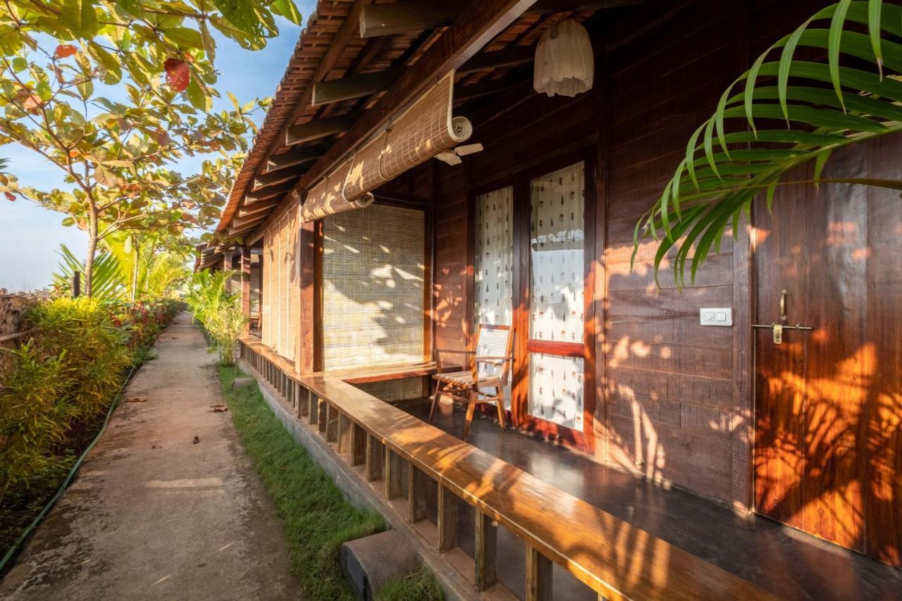 The Artist Cottages Morjim Dış mekan fotoğraf