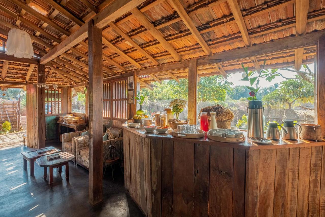 The Artist Cottages Morjim Dış mekan fotoğraf